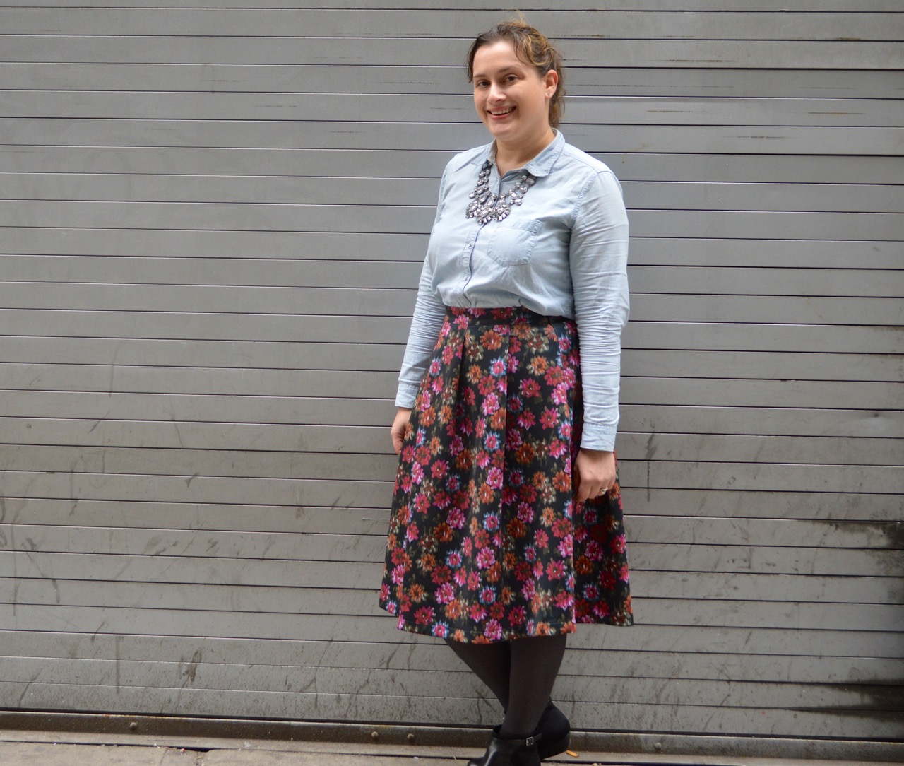 Outfits with midi skirts