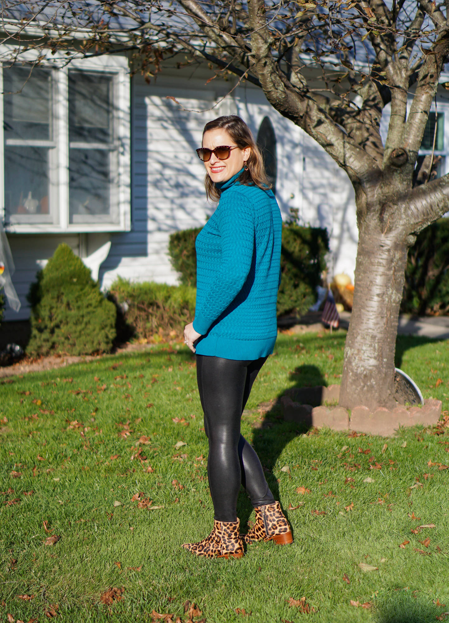 What to wear with leather leggings