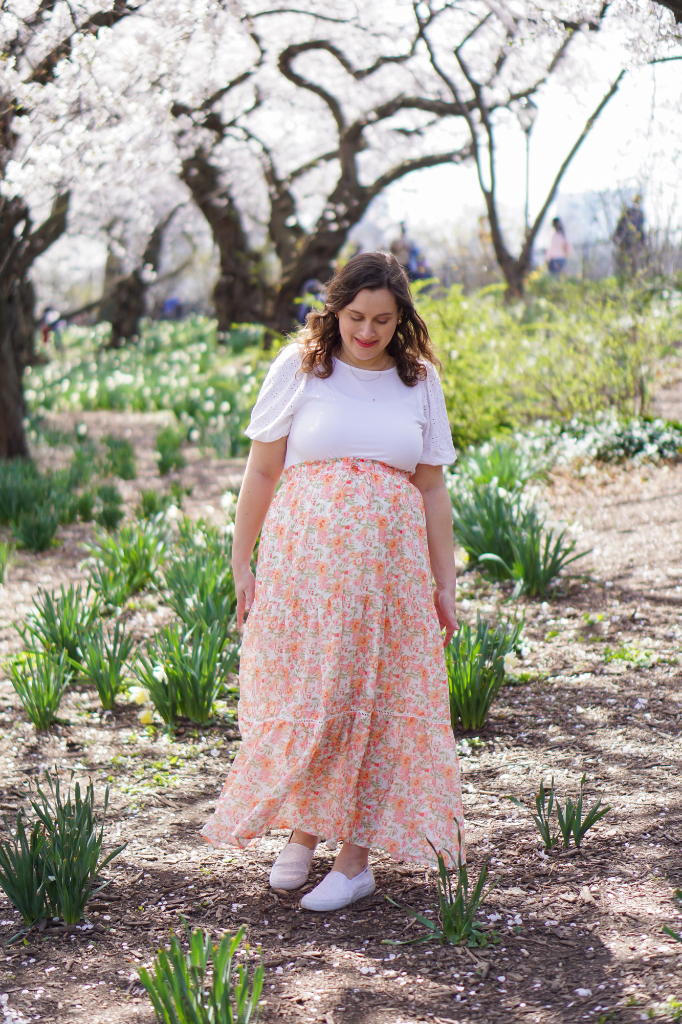 Bump-friendly spring outfits