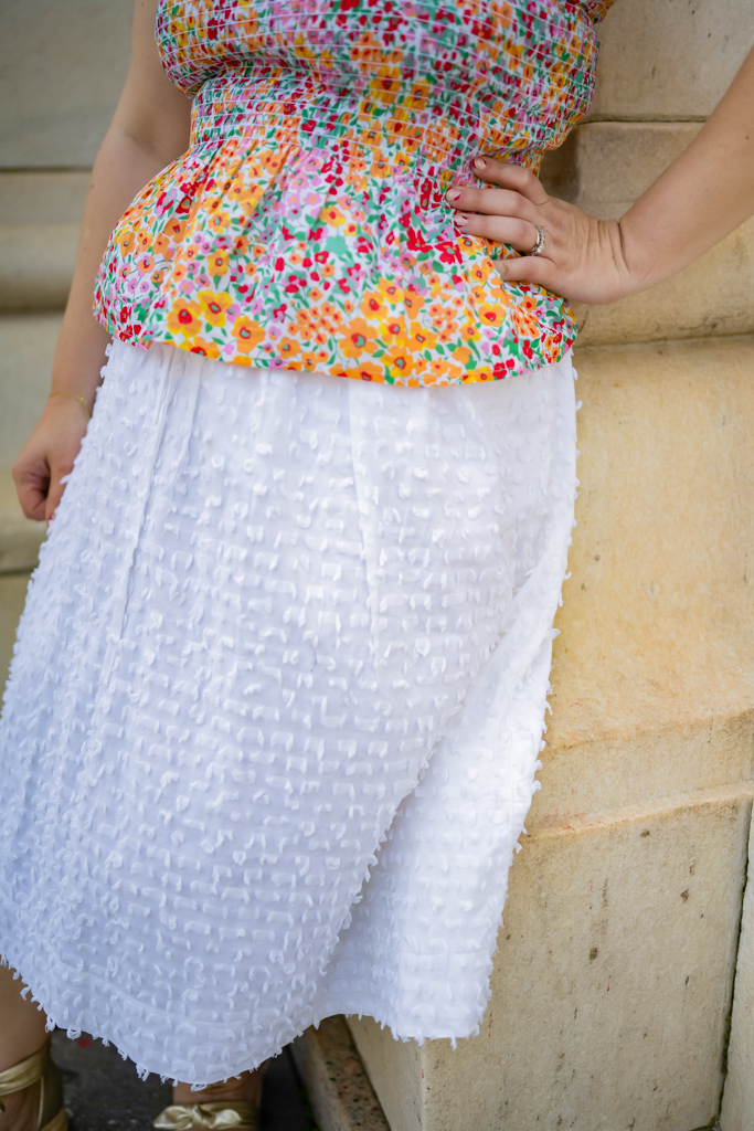 Textured white skirt
